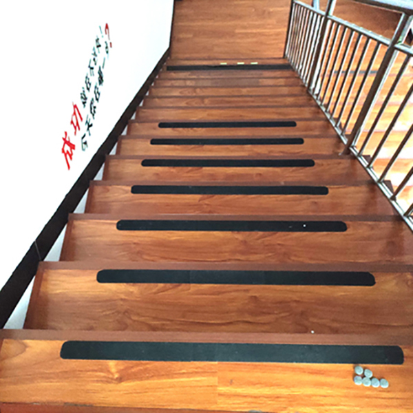 anti slip tpae for stairs.jpg