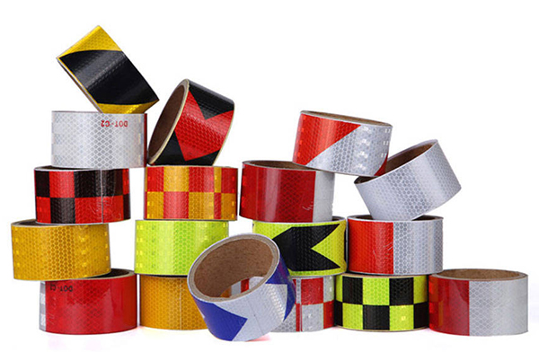 Which road traffic reflective tape can be used for 3 years