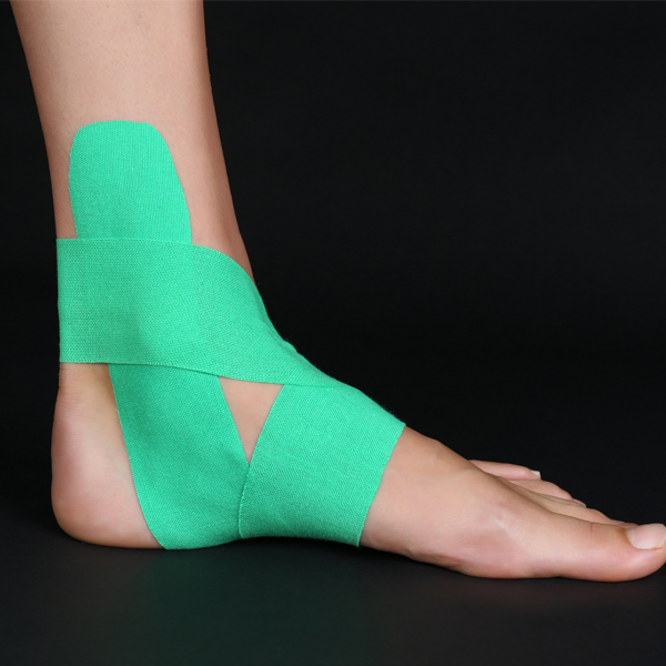 How to use kinesiology tape on the ankle?